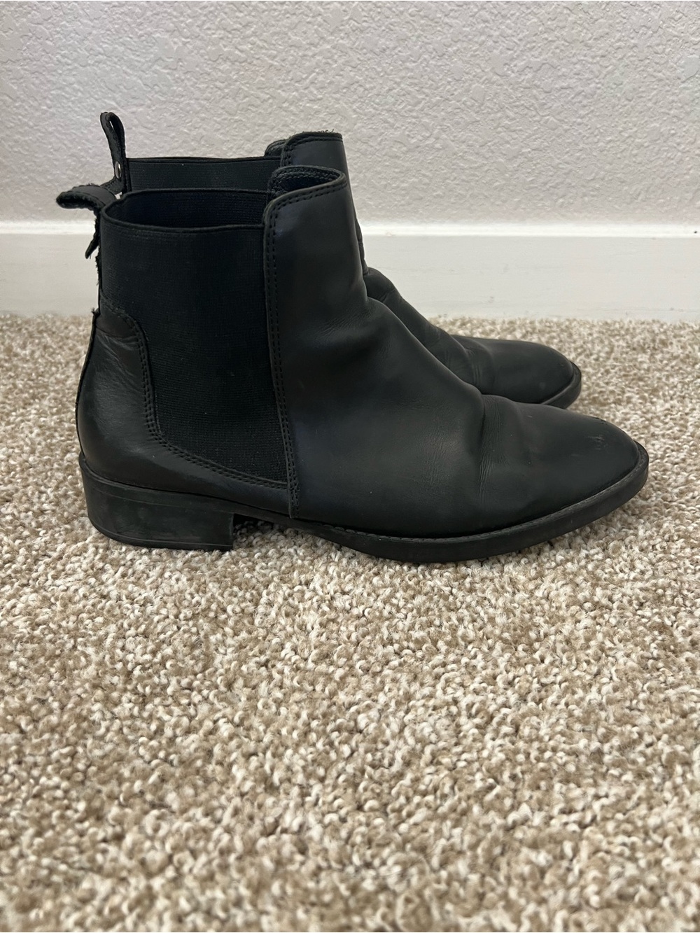 Oasis Black Women’s Chelsea Boots